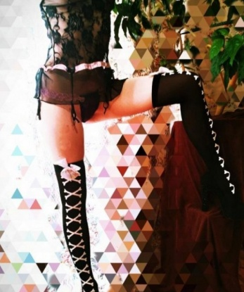 Милая и нежная кошечка приглашает в гости обаятельных мужчин для теплых объятий и страстного секса. Со мной ты почувствуешь себя настоящим королем, утонешь в океане удовольствия. 14285, 26 лет